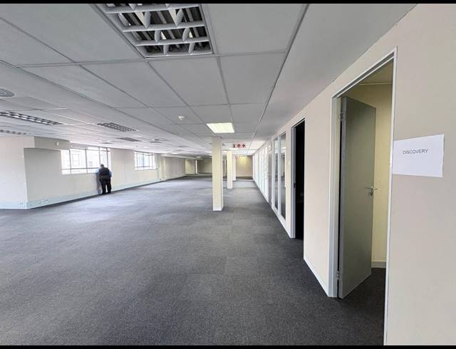 771M² OFFICE TO LET IN NOORDWYK